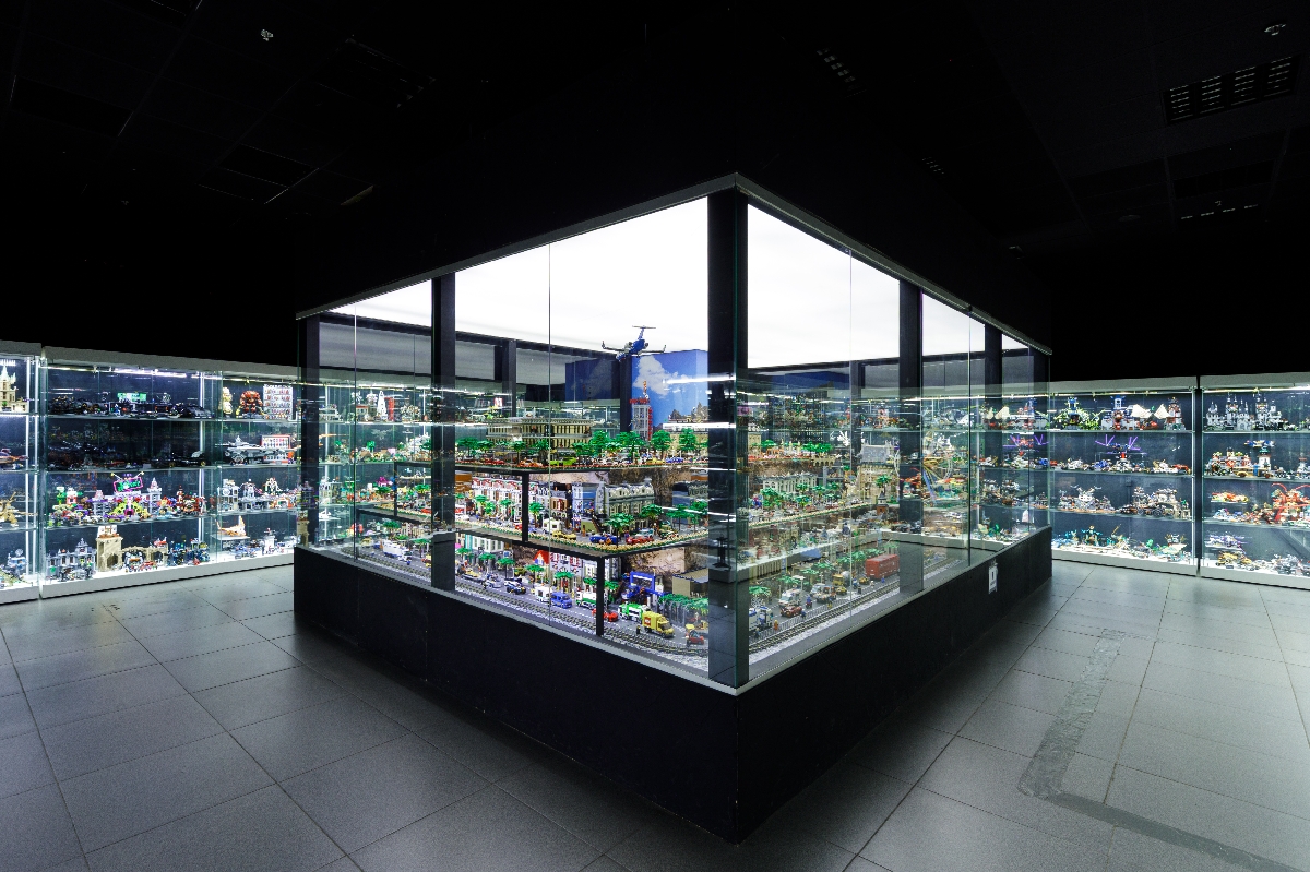 Музей Лего Brick Star